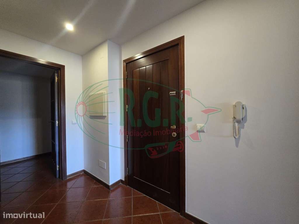 T2 C/ Lg Garagem e Arrúmos - Próximo Metyis-22