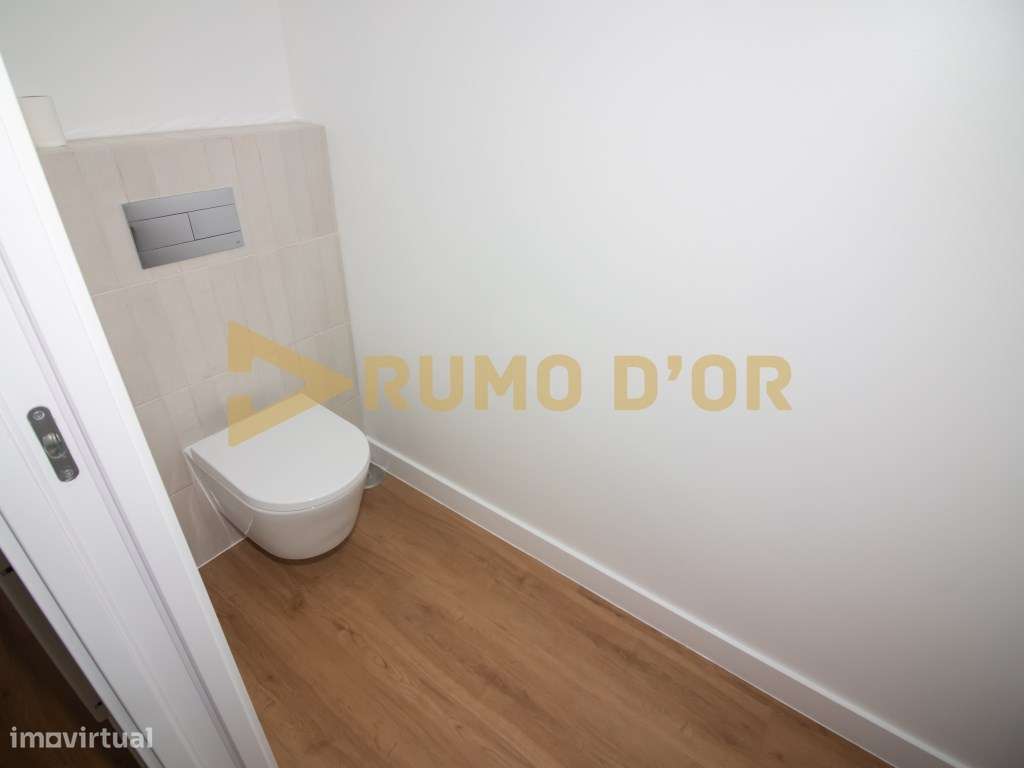 Moradia T3 em Freixial do Meio-7