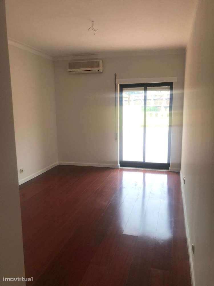 Excelente T3 centro da Régua com 2  terraços e box-9