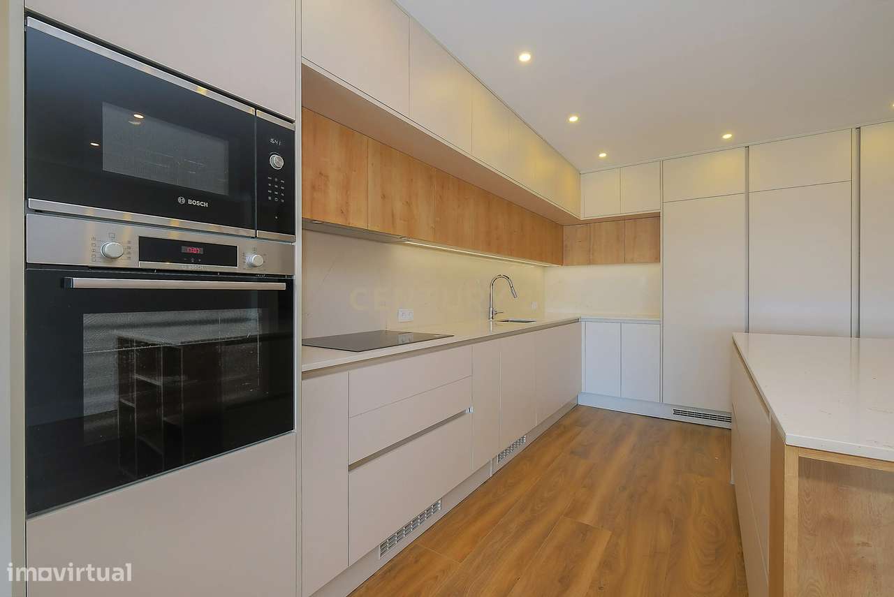 Moradia T5 com piscina, jardim, vista mar e Serra de Sintra | Murches,-33