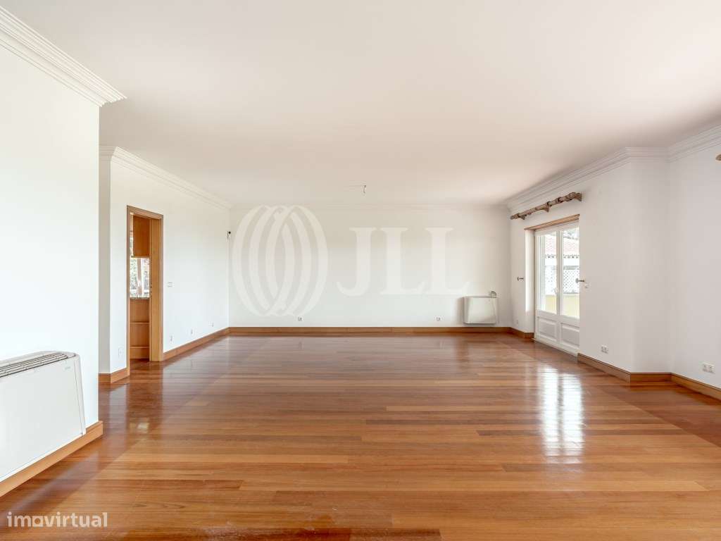 Moradia T3+1, com jardim, garagem e vista mar, Cascais - Grande imagem: 4/30