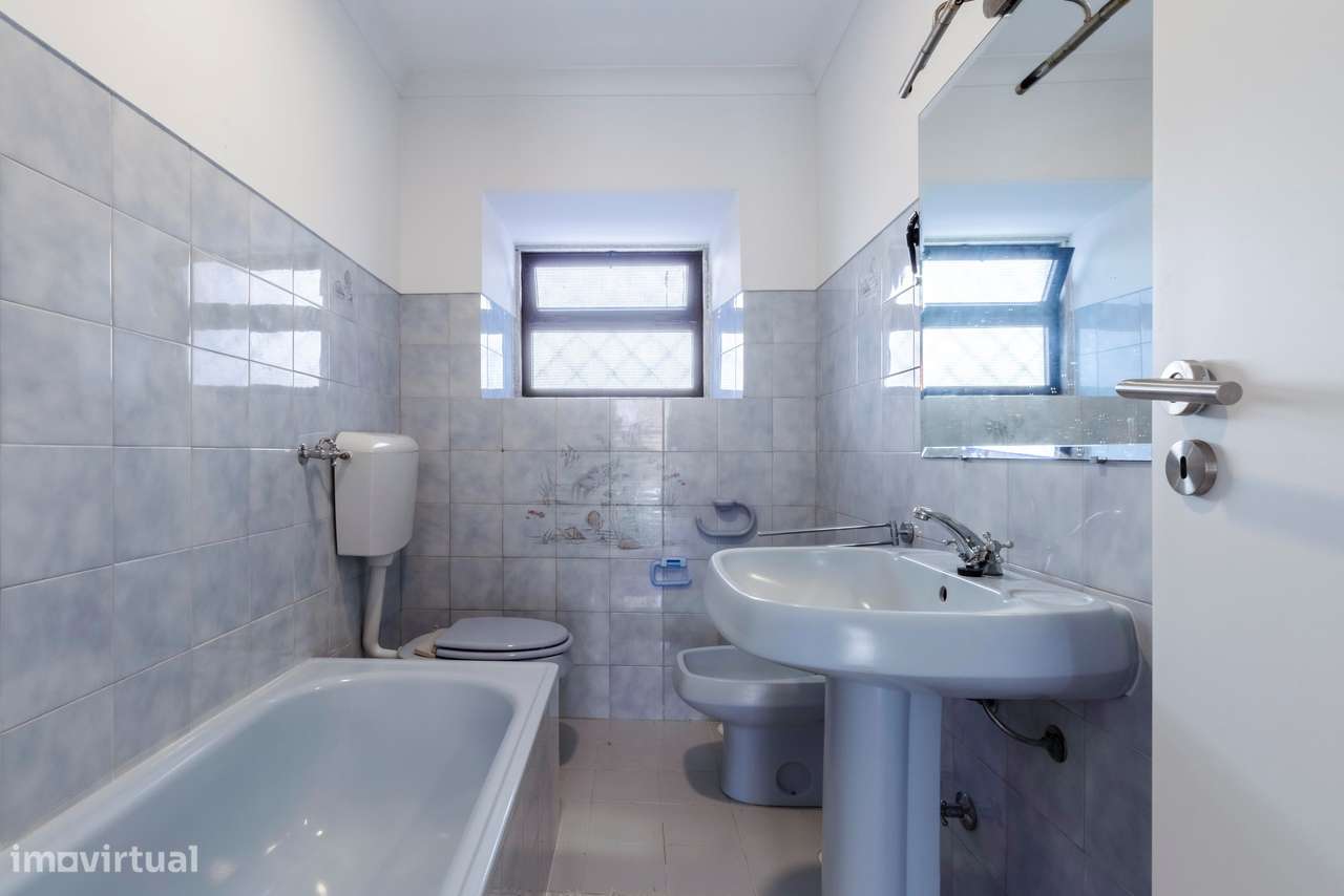 Apartamento T3+1 com Terraço e 3 Wcs em Galamares, Sintra-30