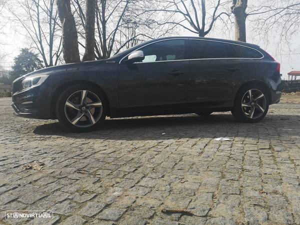 Volvo V60 2.4 D6 R-Design Sum.AWD Phev - 8