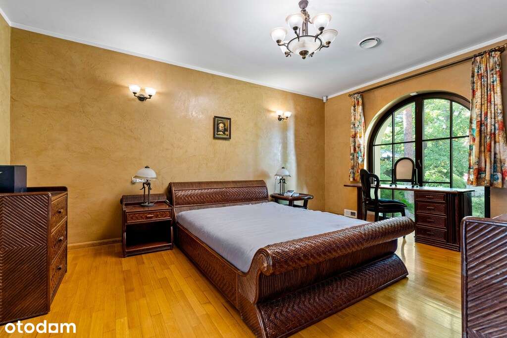 Dom/rezydencja/Dąbrowa Leśna-13