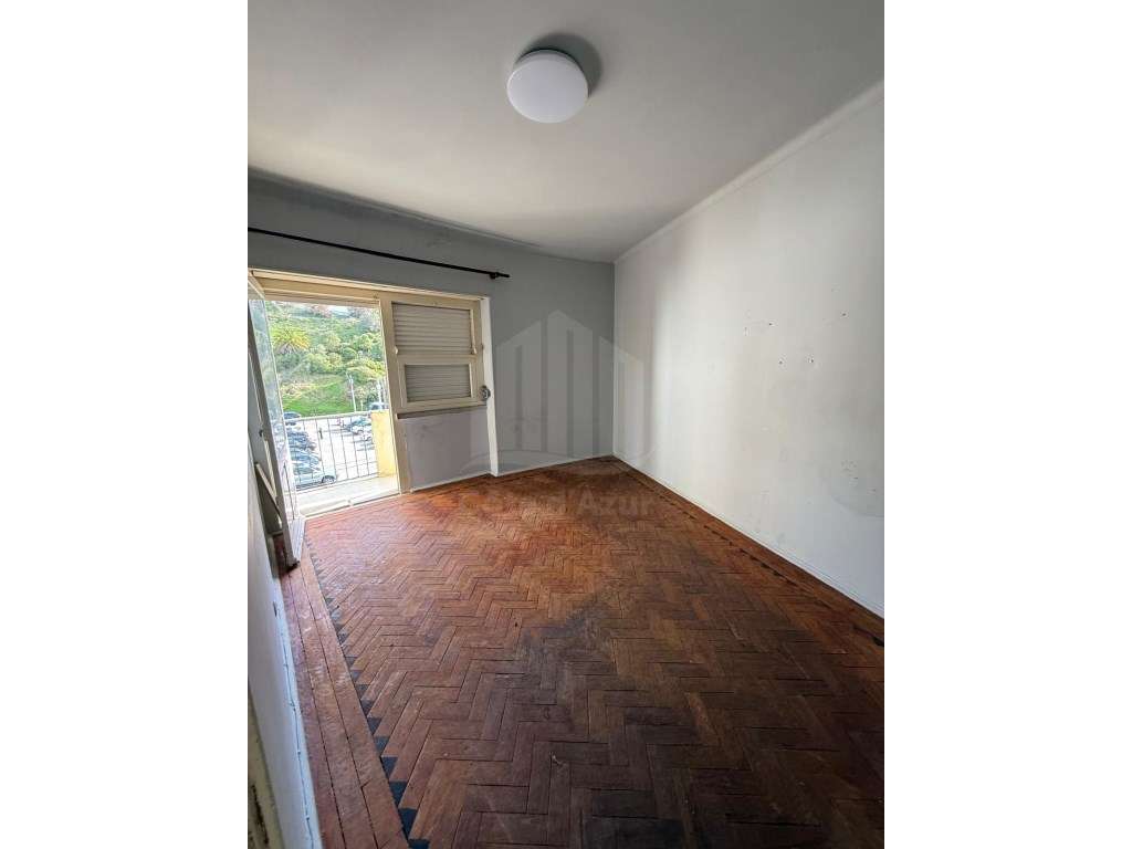 Apartamento T2 no Centro de Sesimbra-5