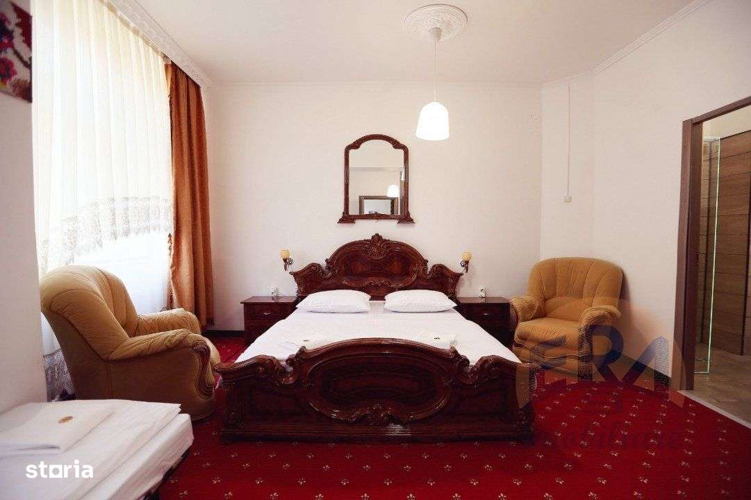 Casa cu 3 apartamente, P-ta Unirii , Str. Primariei - Imagine principală: 2/19