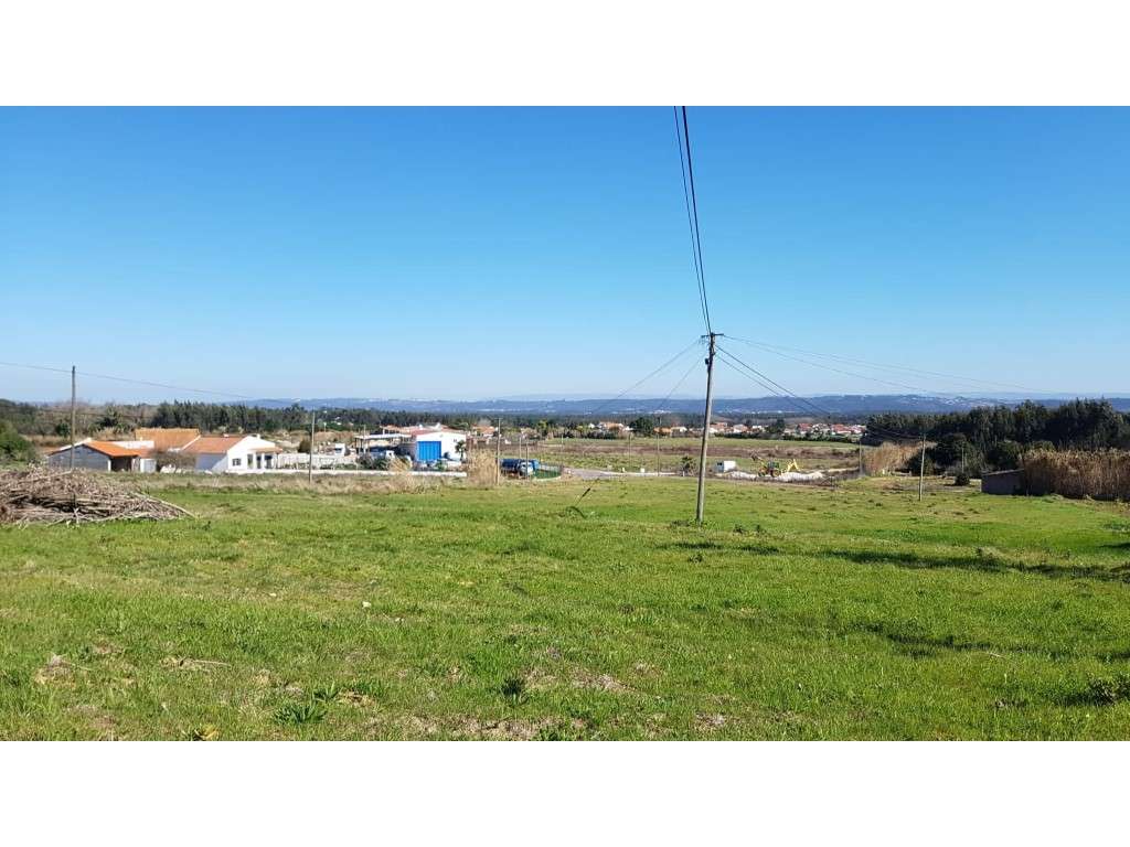 Terreno para construção com 1.162m2 - Grande imagem: 2/4