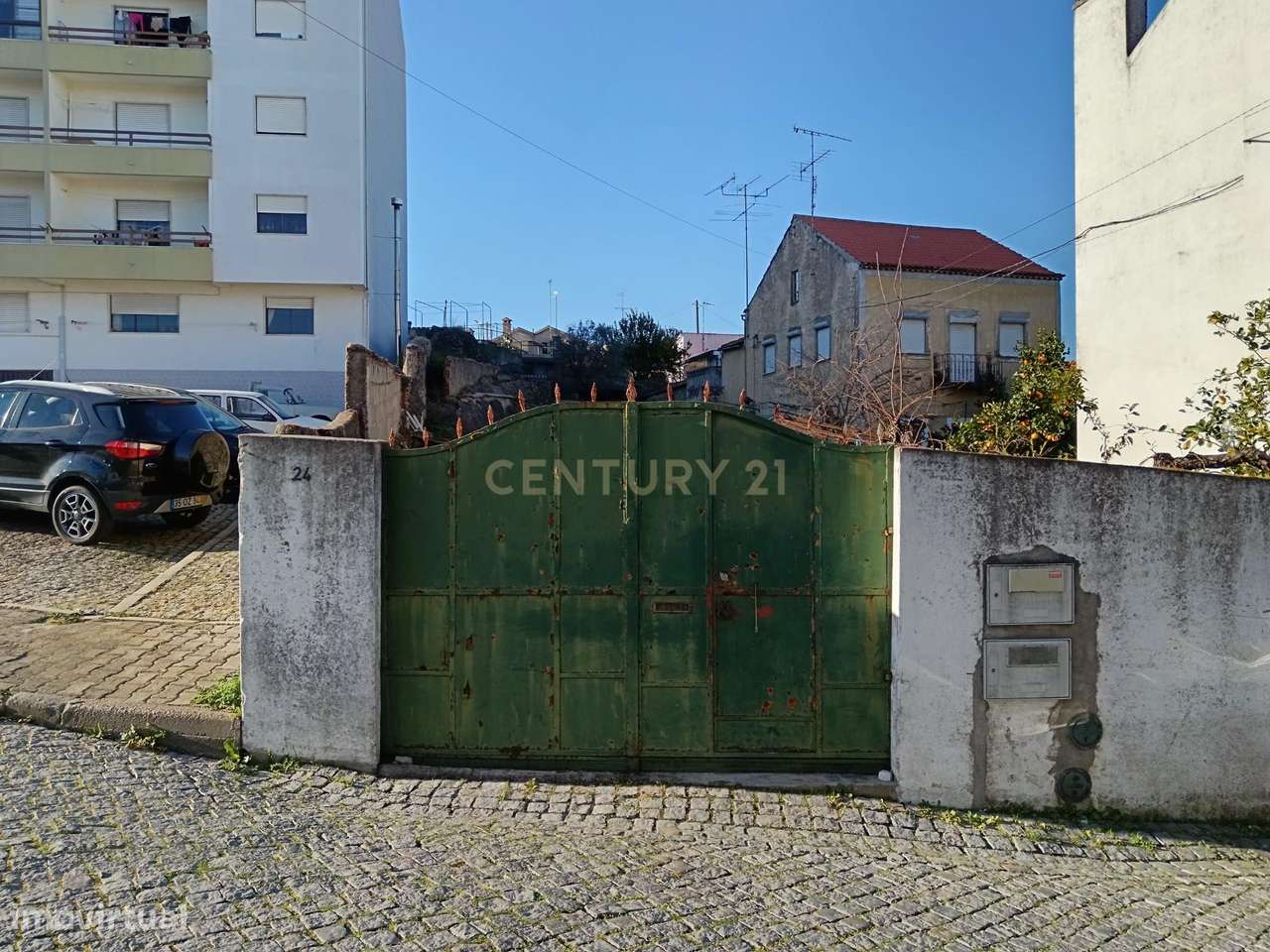 Casa Antiga com Logradouro, em Castelo Branco - Grande imagem: 2/12