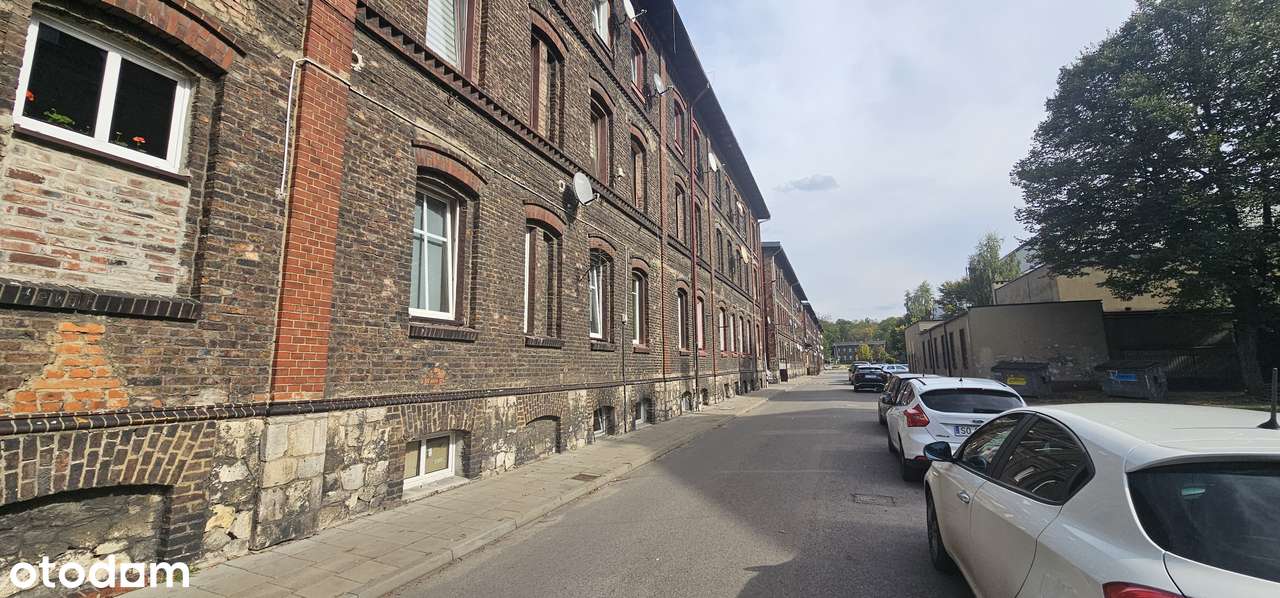 *Parter, dwa pokoje w klimatycznej kamienicy* Zapraszam-11