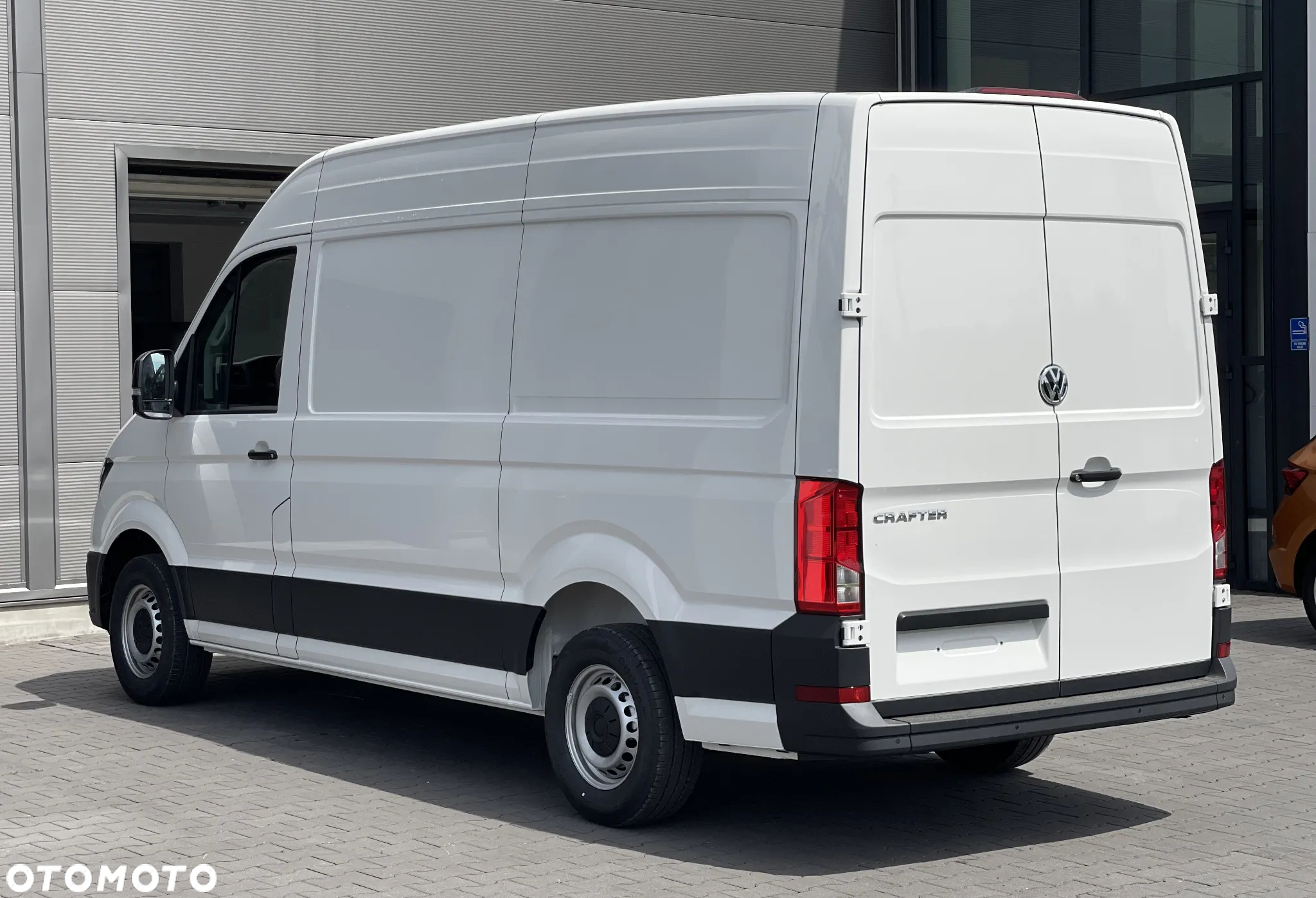 Volkswagen CRAFTER FURGON OPTIMUM+ - 9