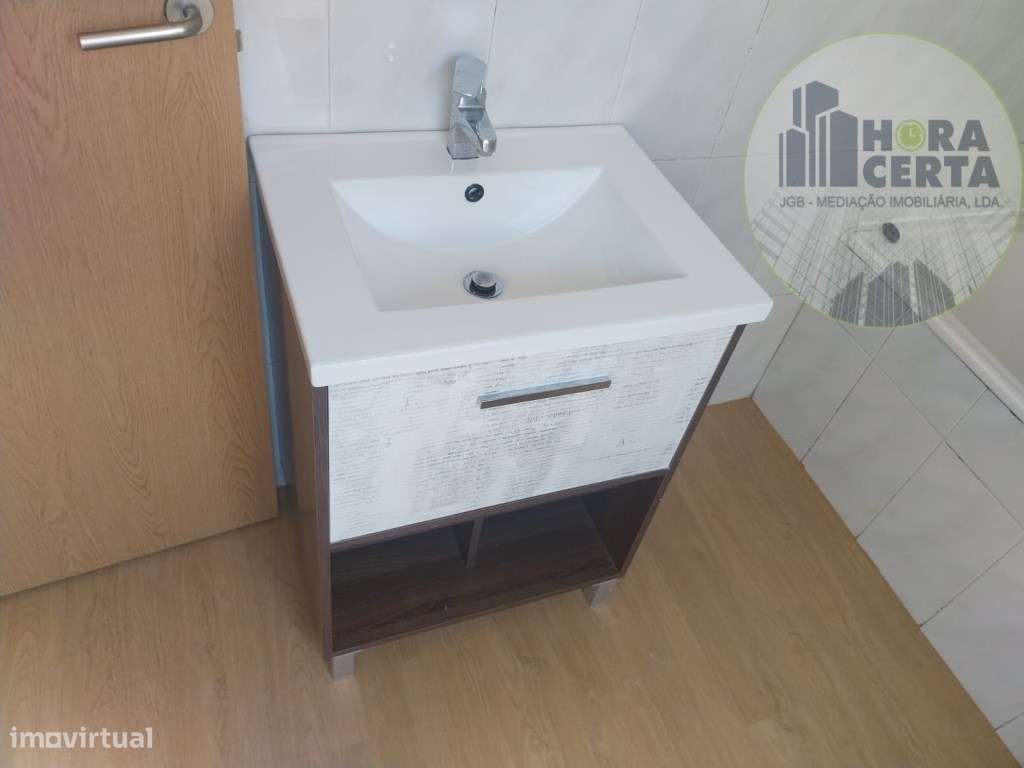 Apartamento T4 nas Mercês!-11