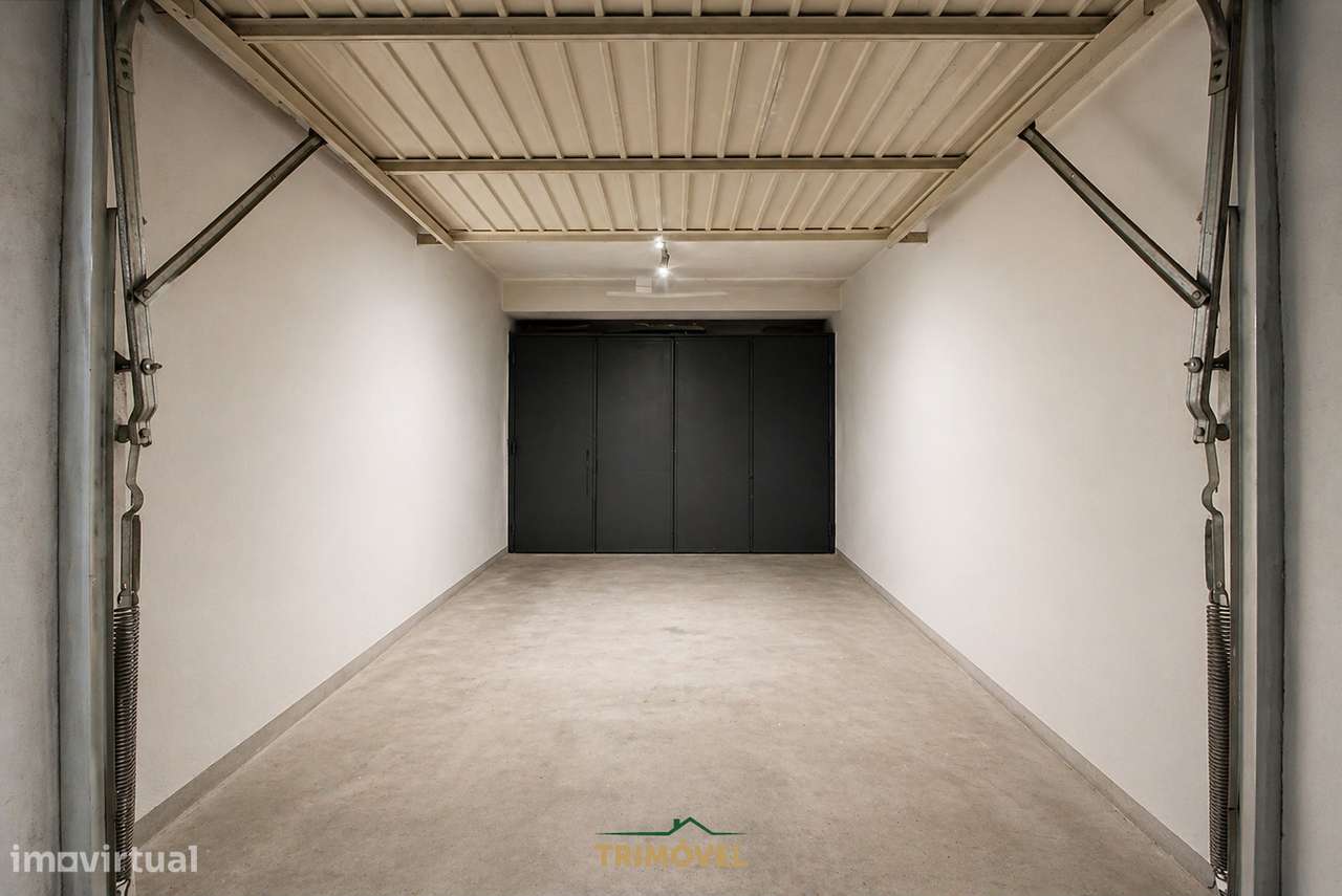 Apartamento T3 com Terraço, São João da Madeira-25
