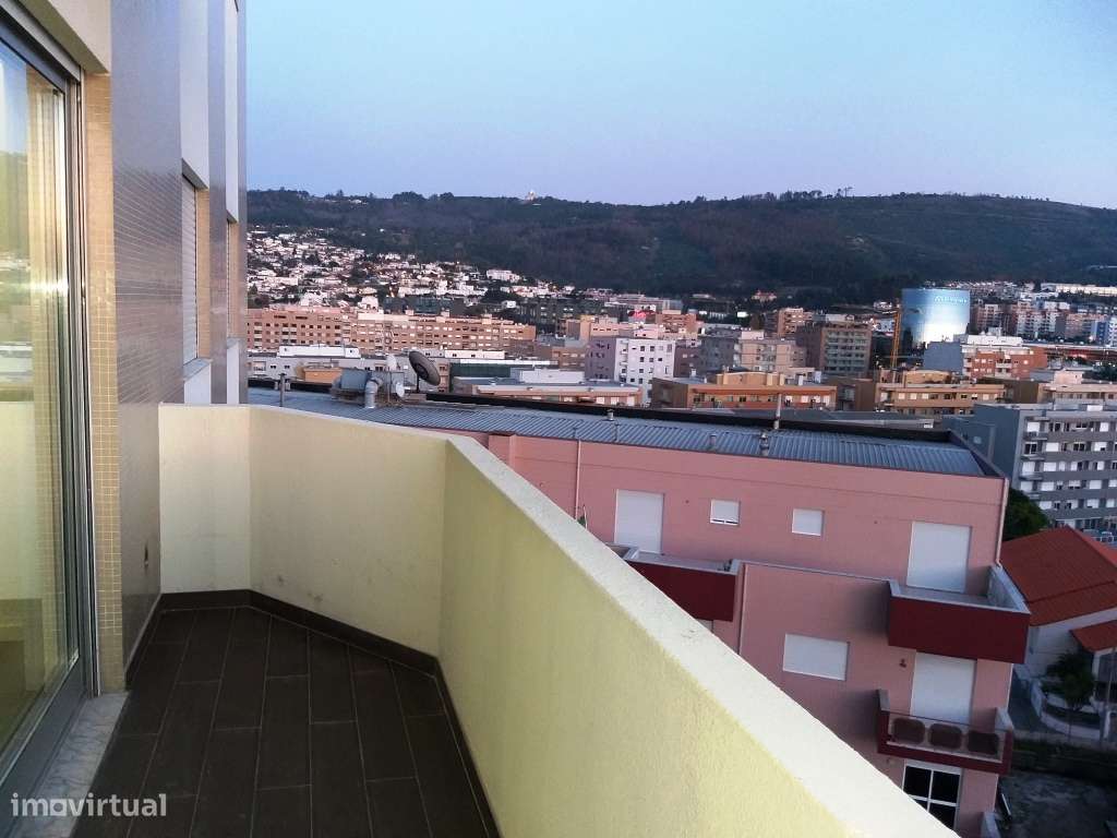 Apartamento renovado T3 c/ rendimento em São Vítor-5