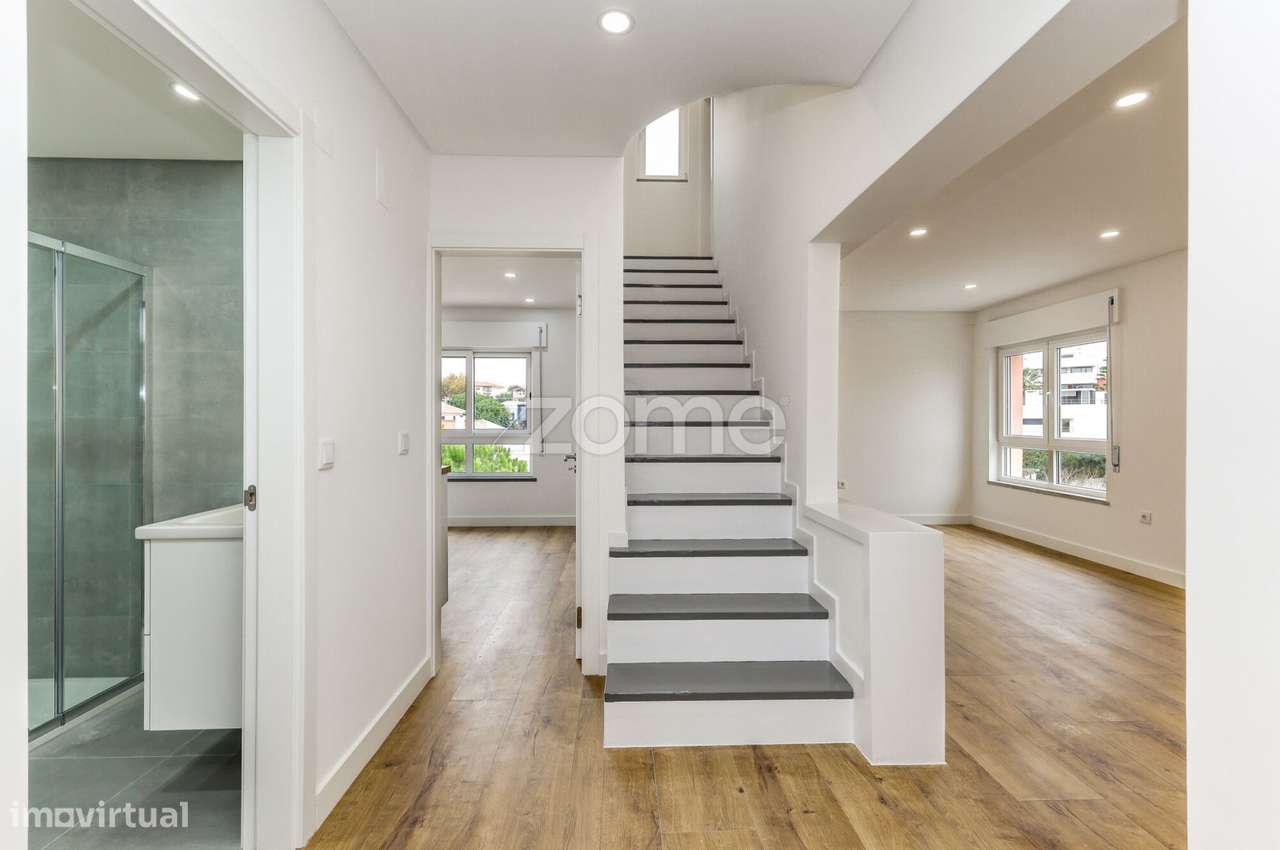 T4 renovado em Paço de Arcos - Grande imagem: 4/23