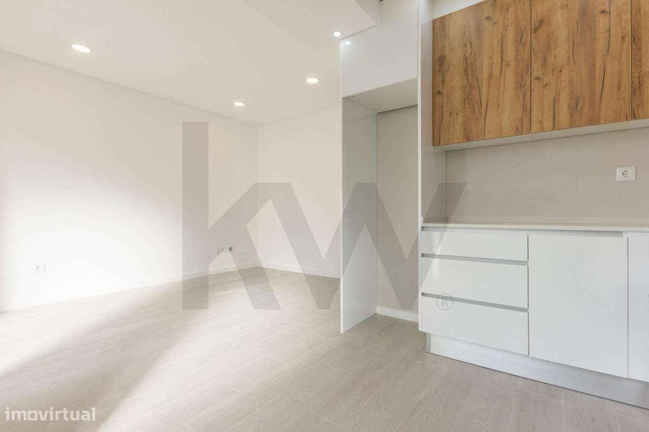 Apartamento T3 Totalmente Remodelado – Cova da Piedade - Grande imagem: 5/25