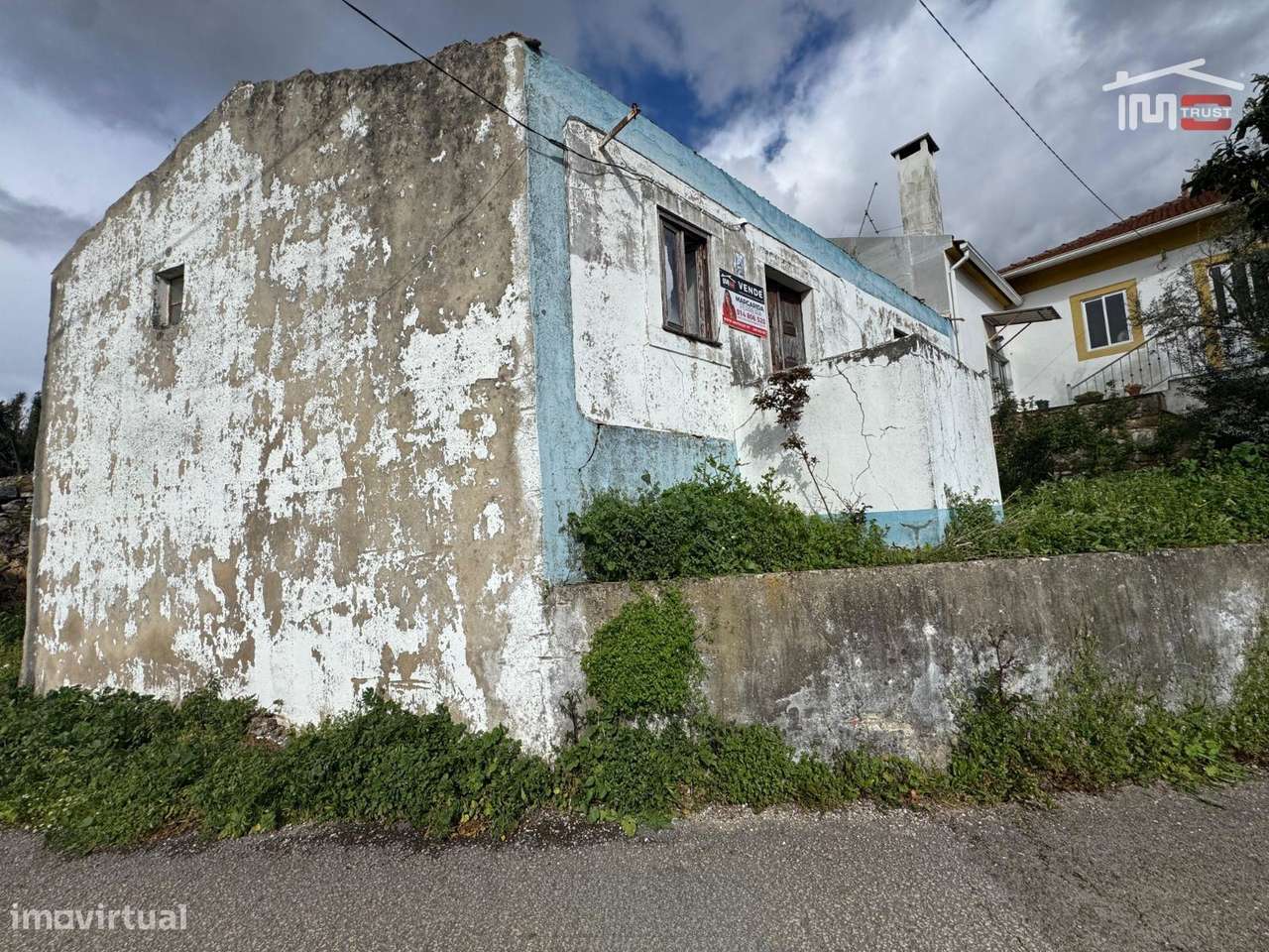 MORADIA PARA RECONSTRUÇÃO NUMA ALDEIA PRÓXIMO DE OURÉM - Grande imagem: 3/23