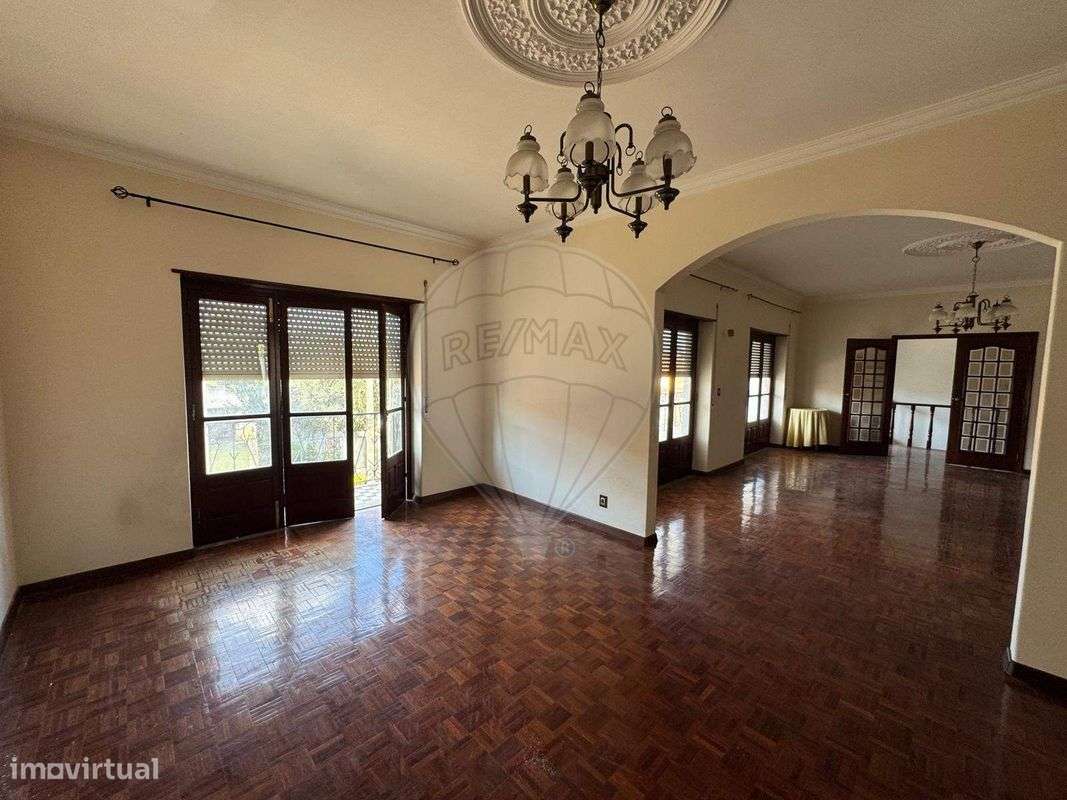 Moradia T5 para venda-11