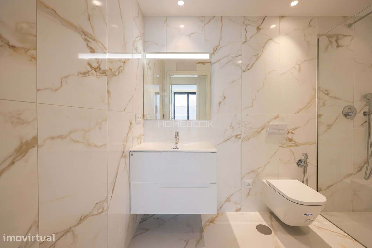 T2+1 de Design Moderno com Varanda | Localização Privilegiada-9