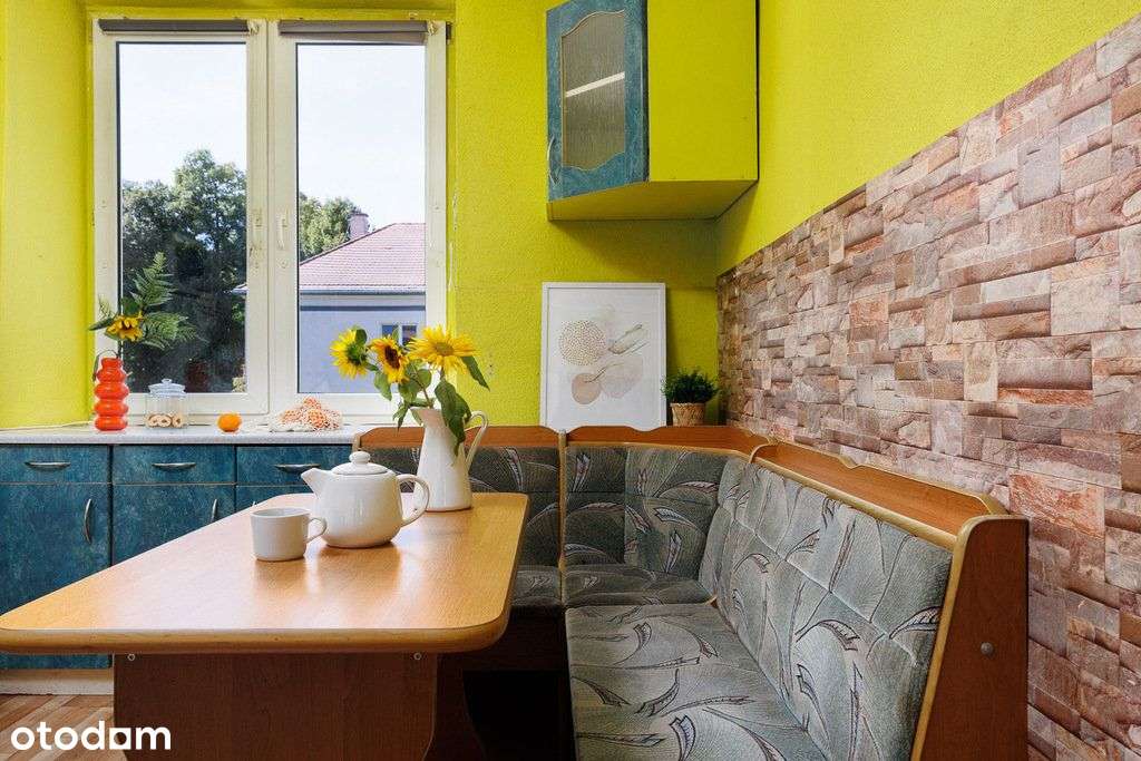 Z osobną kuchnią na zielonym osiedlu (do remontu)-4