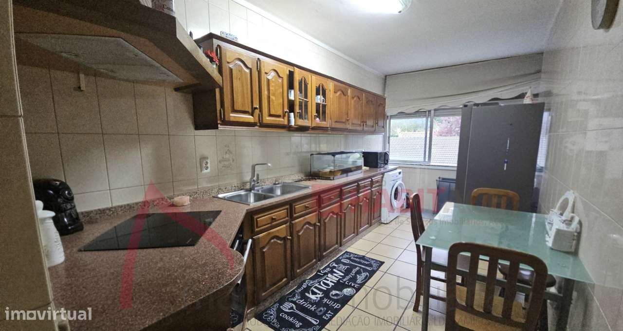 Apartamento T3 com 3 frentes, varandas e garagem fechada – Amares - Grande imagem: 4/27