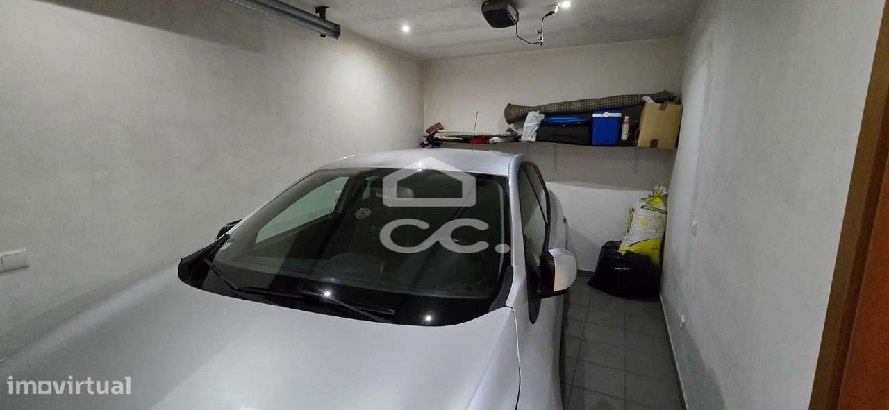 Moradia em Banda Restaurada T2+1 em Selho São Cristovão - Guimarães-20