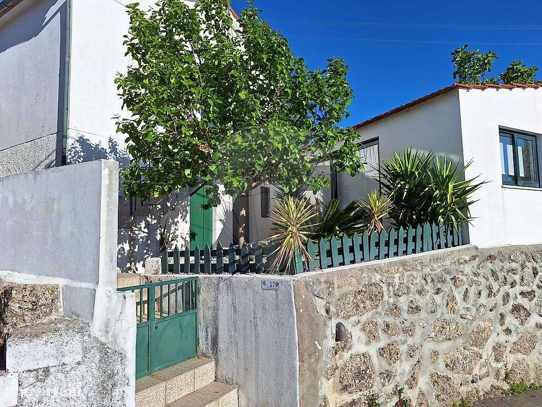 Moradia T2 para venda - Grande imagem: 2/24