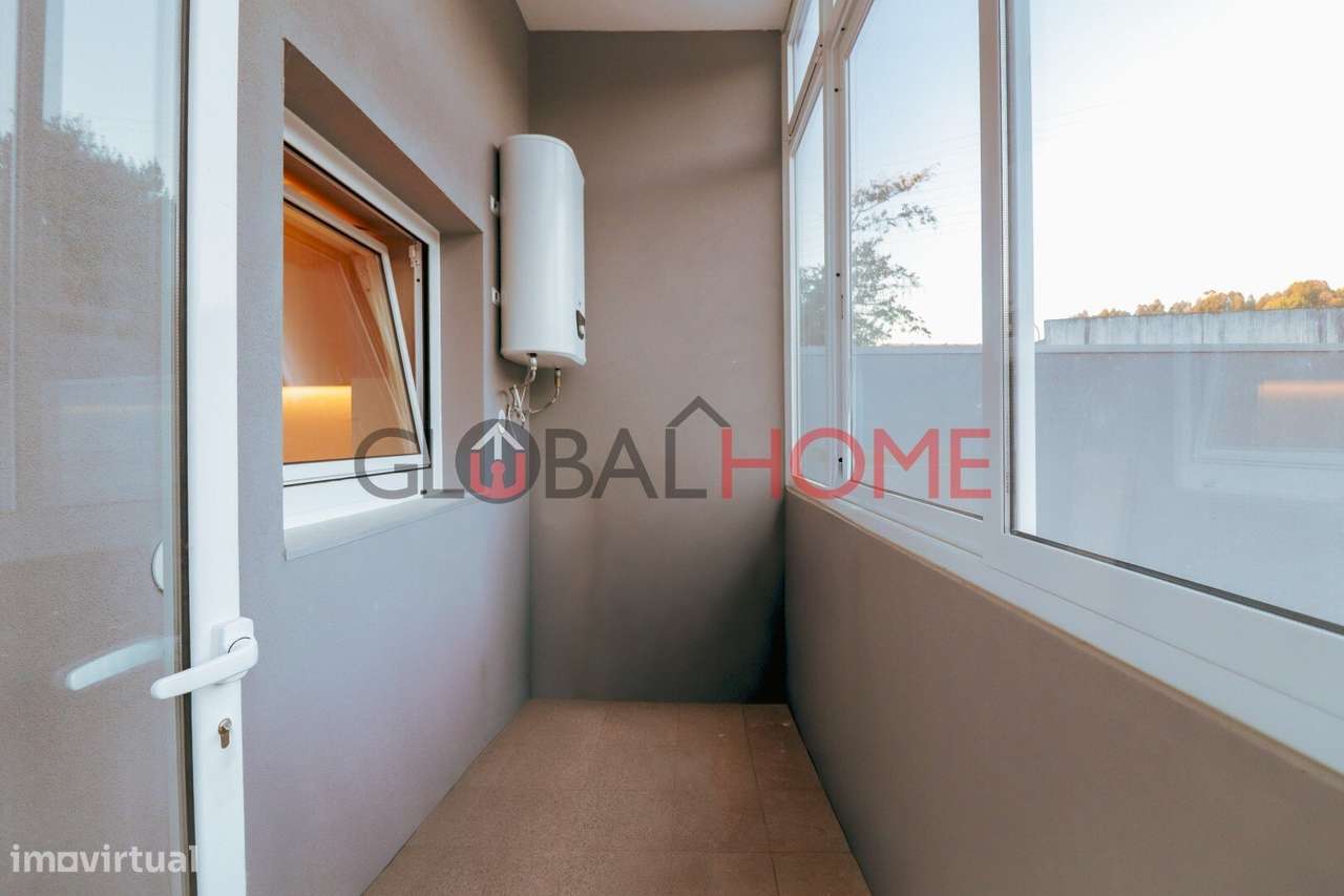 Apartamento T2 Renovado com Terraço em Fânzeres-19