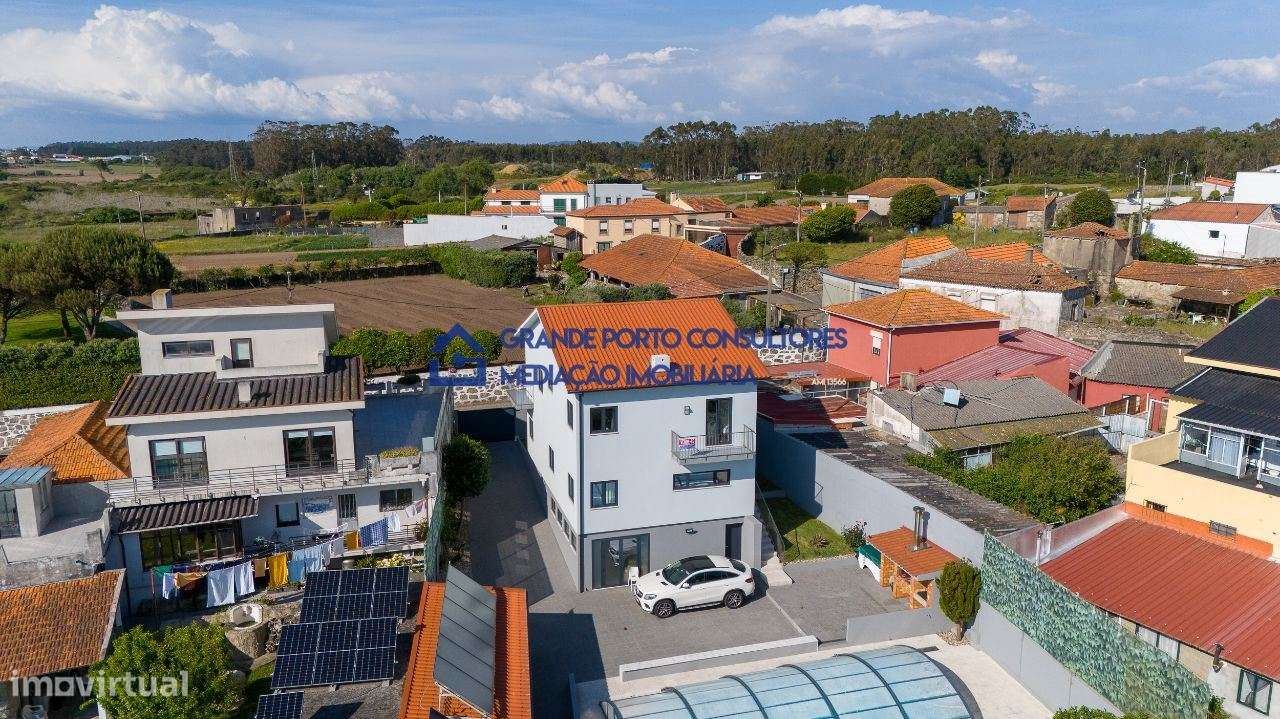 Moradia T4 com piscina junto à Praia da Memória / Matosinhos-2
