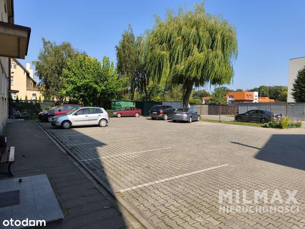 Dwa pokoje z niskim czynszem i garażem-11