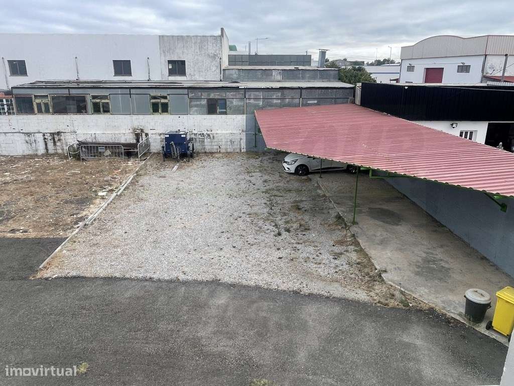 Venda conjunta de imóveis para atividade industrial com edifício e ...-34