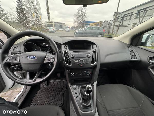 Ford Focus 1.6 TDCi Ambiente - 5