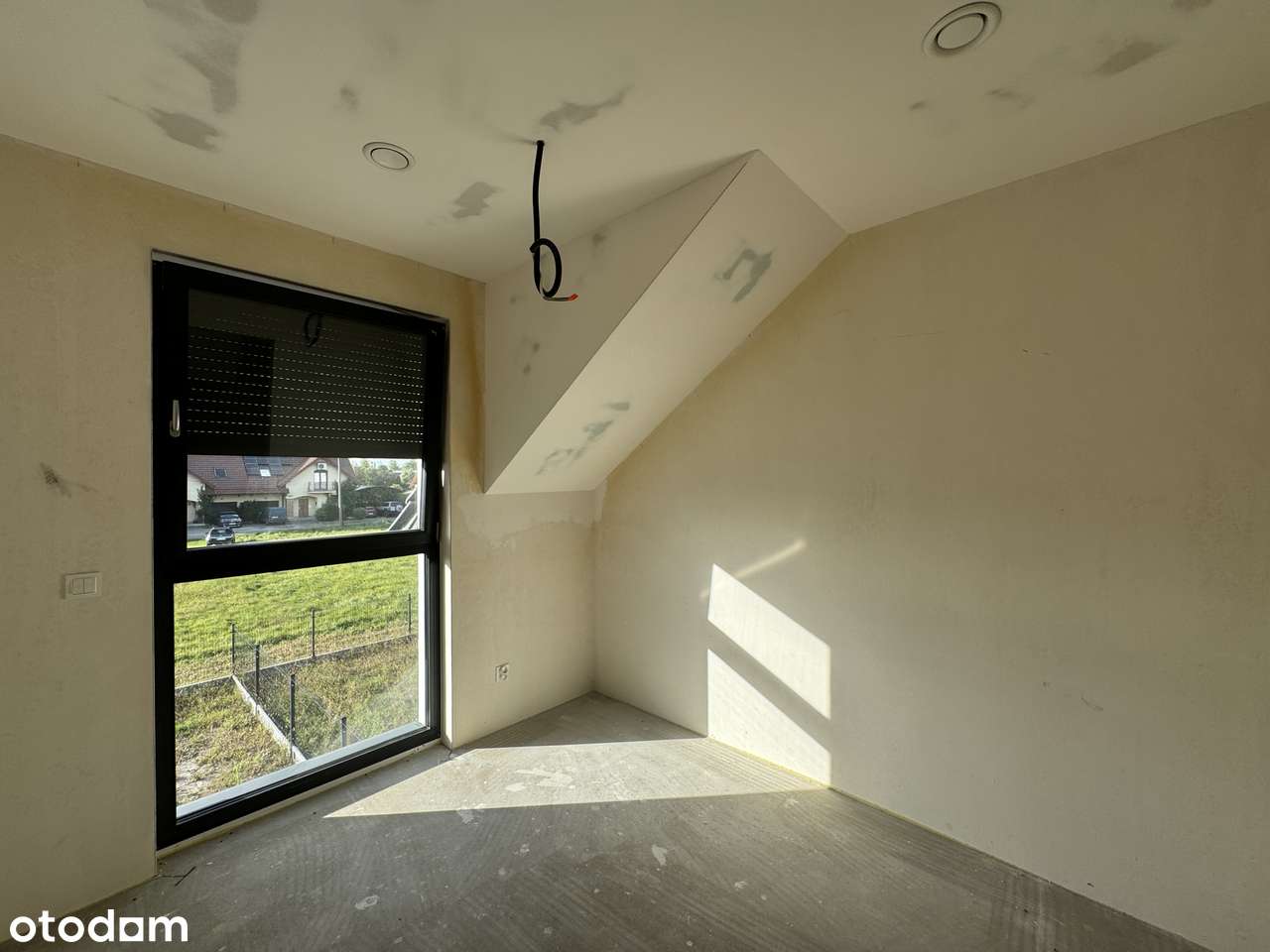 Segment w Lędzinach - ulica Urocza-12