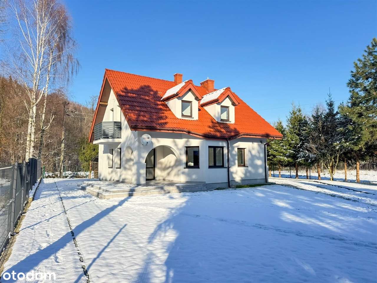 ***Dom jednorodzinny ze świetnym dojazdem***-2