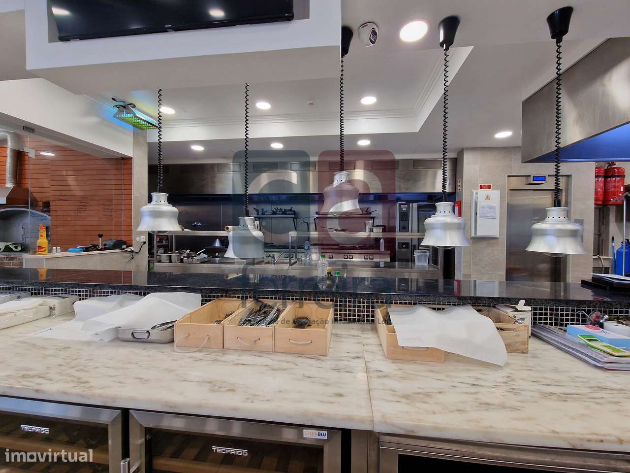 Restaurante composto por três pisos no Coração de Almeirim-4