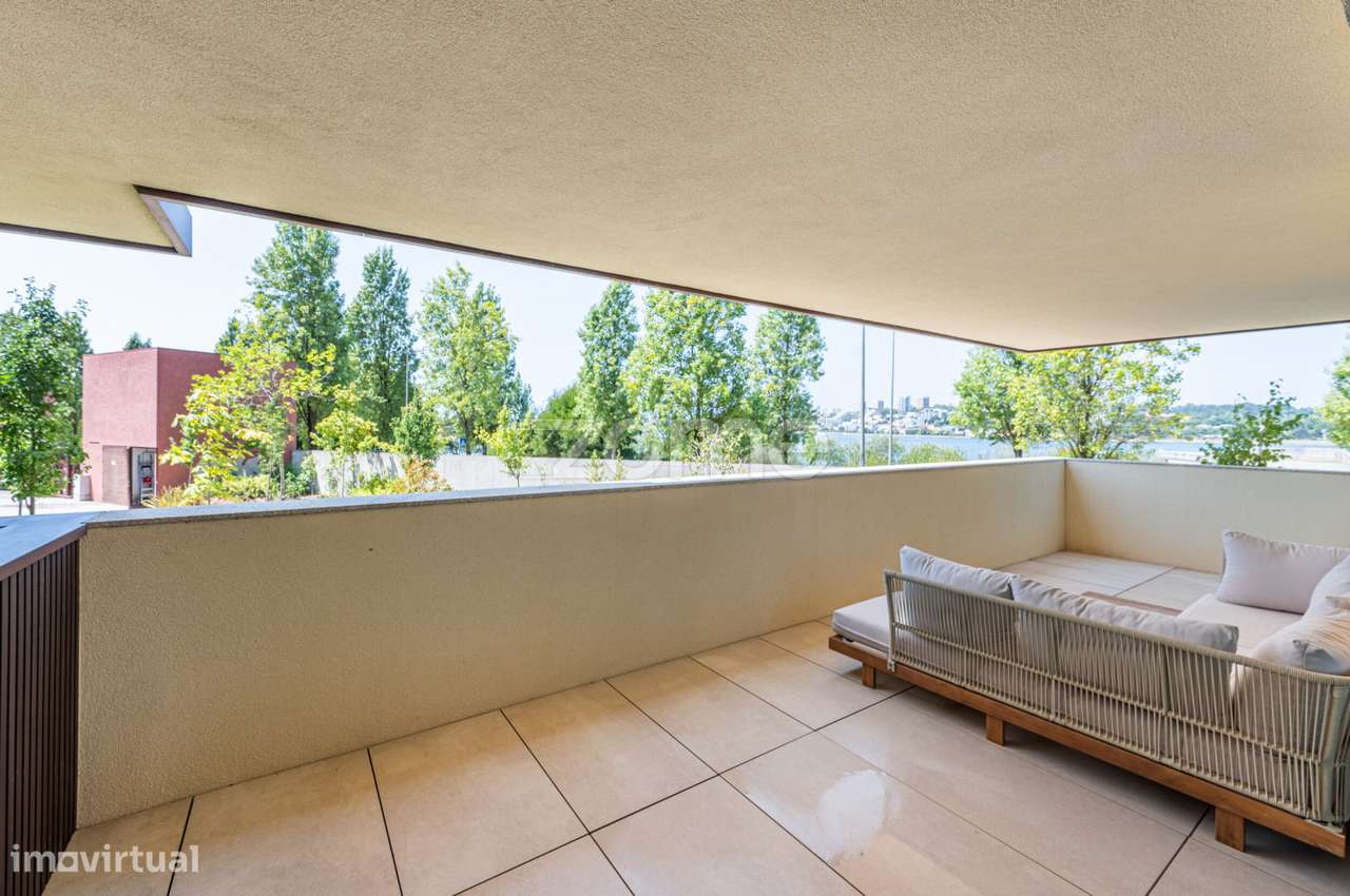 T3 com Terraço e 3 Lugares de Garagem | Quinta Marques Gomes-24