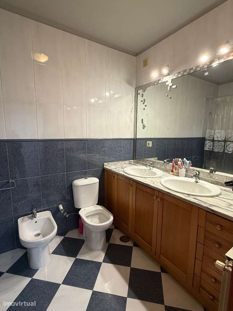 Excepcional Apartamento T4 Dúplex, Nogueira da Maia-23