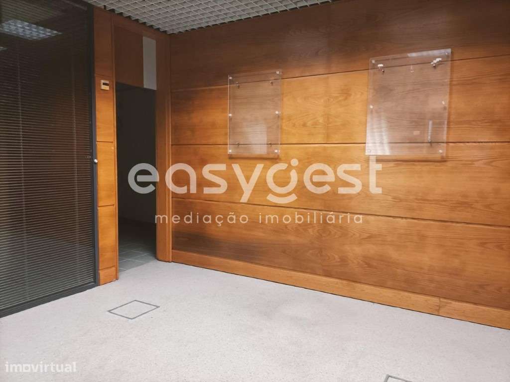 Estabelecimento comercial com 2 pisos no Centro de Águeda - Grande imagem: 5/31