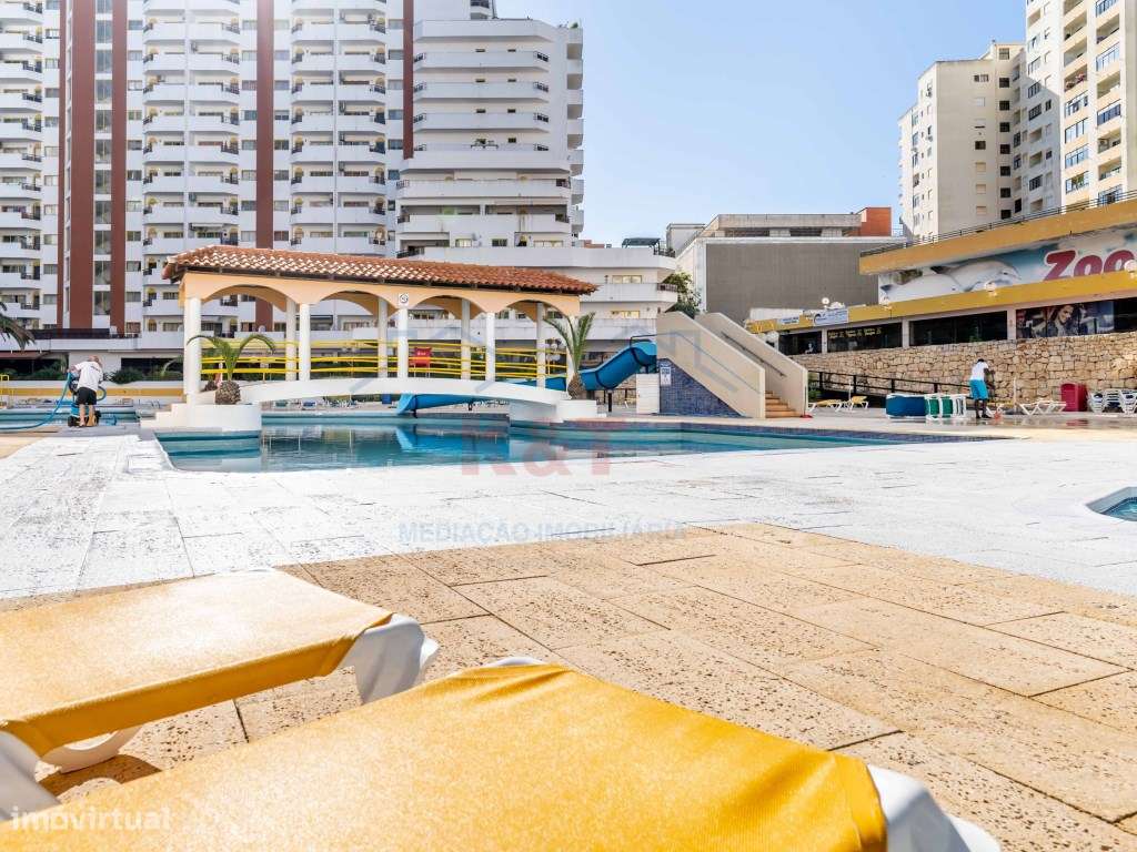 Piscinas de água salgada e zona de Lazer - Empreendimento Clube Pra...-16