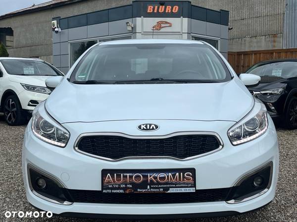 Kia Ceed 1.6 CRDi 136 ISG UEFA EURO 2016 - 24