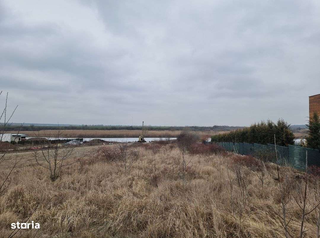 Teren Izvorani iesire Lac | loturi Izvorani | delta Snagov - Imagine principală: 3/13