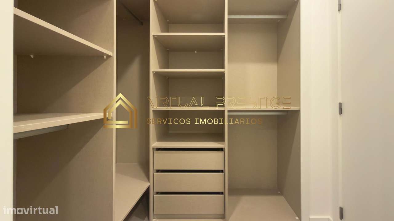 Moradia T4+1 nova com piscina e garagem em Palhais + cave com escri...-14