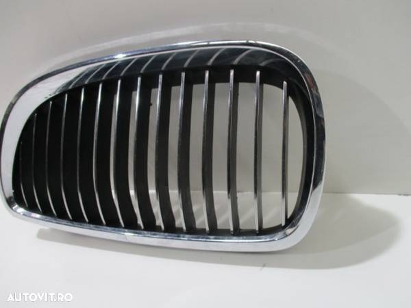 Grila radiator stanga BMW Seria 3 E90 An 2008-2012 - 4