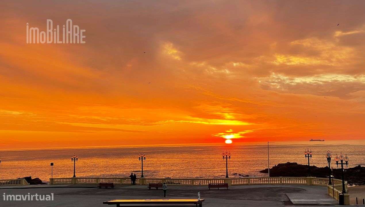 Vende-se Propriedade Frente mar com Moradia, T0 e dois restaurantes-43