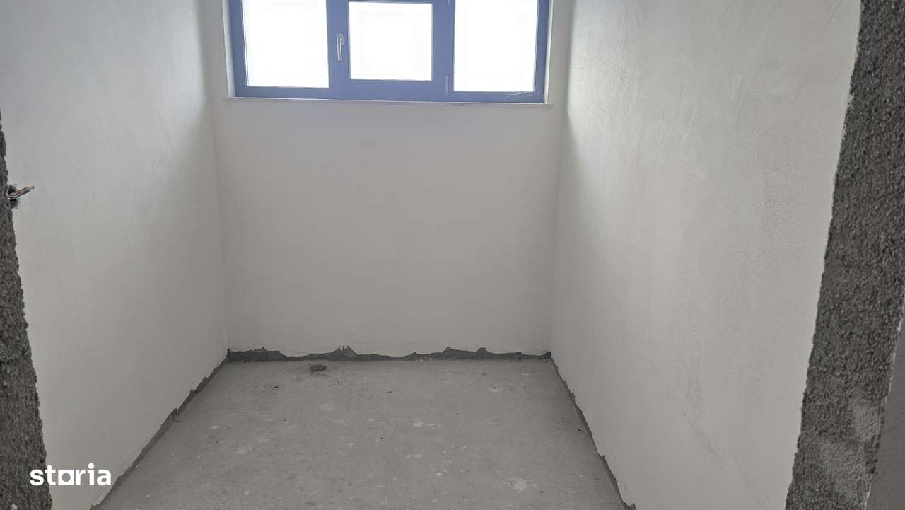 Vand casa in duplex in Deva, semifinisata, zona Garii, P+E+pod-15