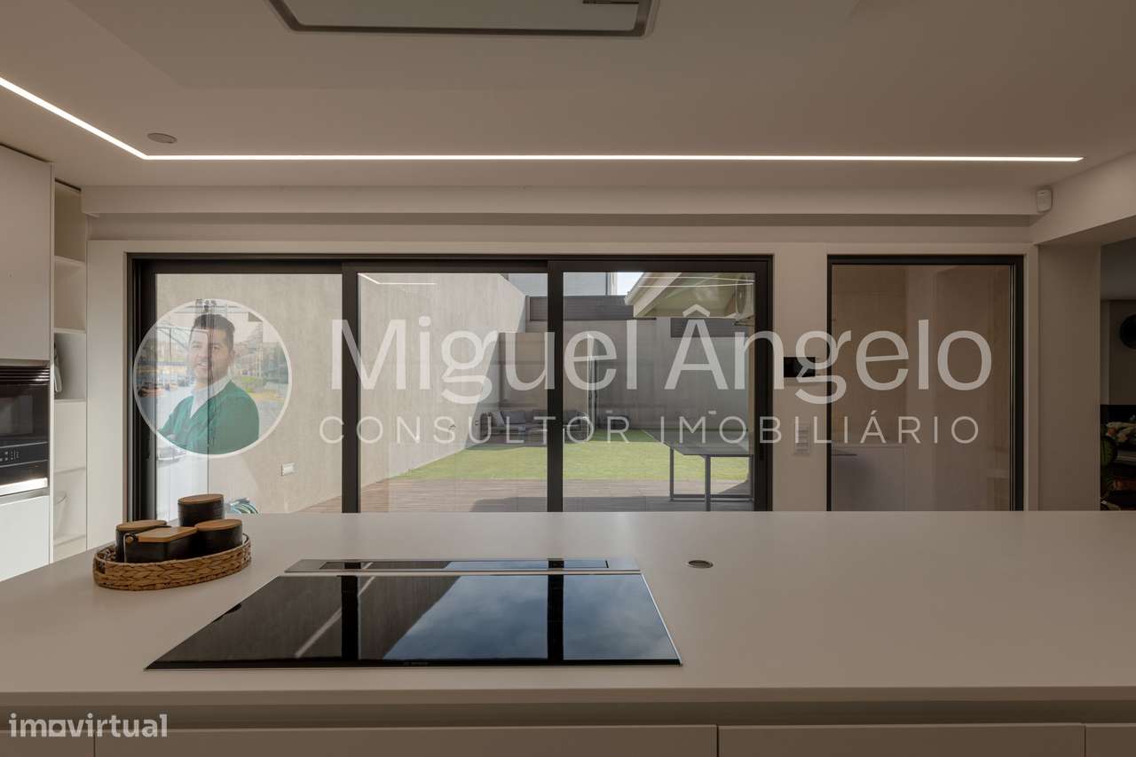 Moradia de luxo c/ piscina - pronta a habitar em Gondomar - 4 frentes-25