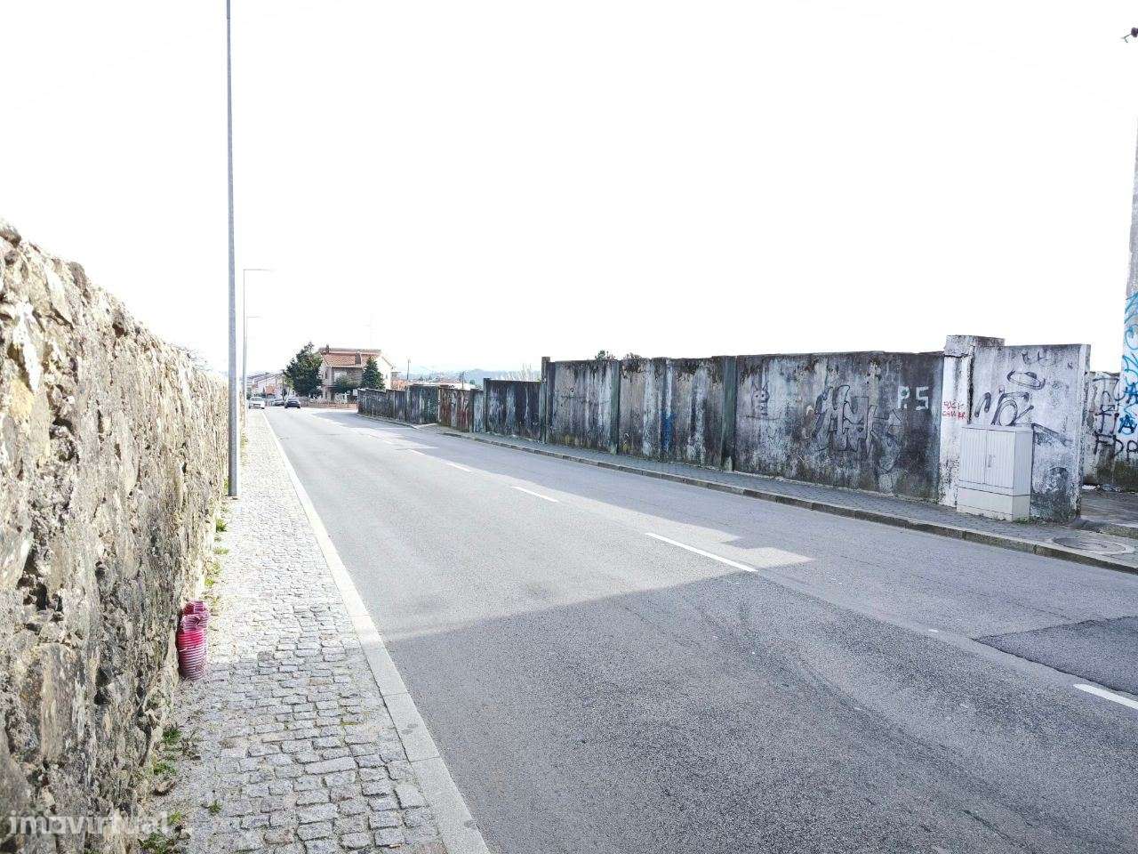 Terreno c/2 frentes - Para construção - Com 8.487m2 - Ao Hospital S... - Grande imagem: 4/10