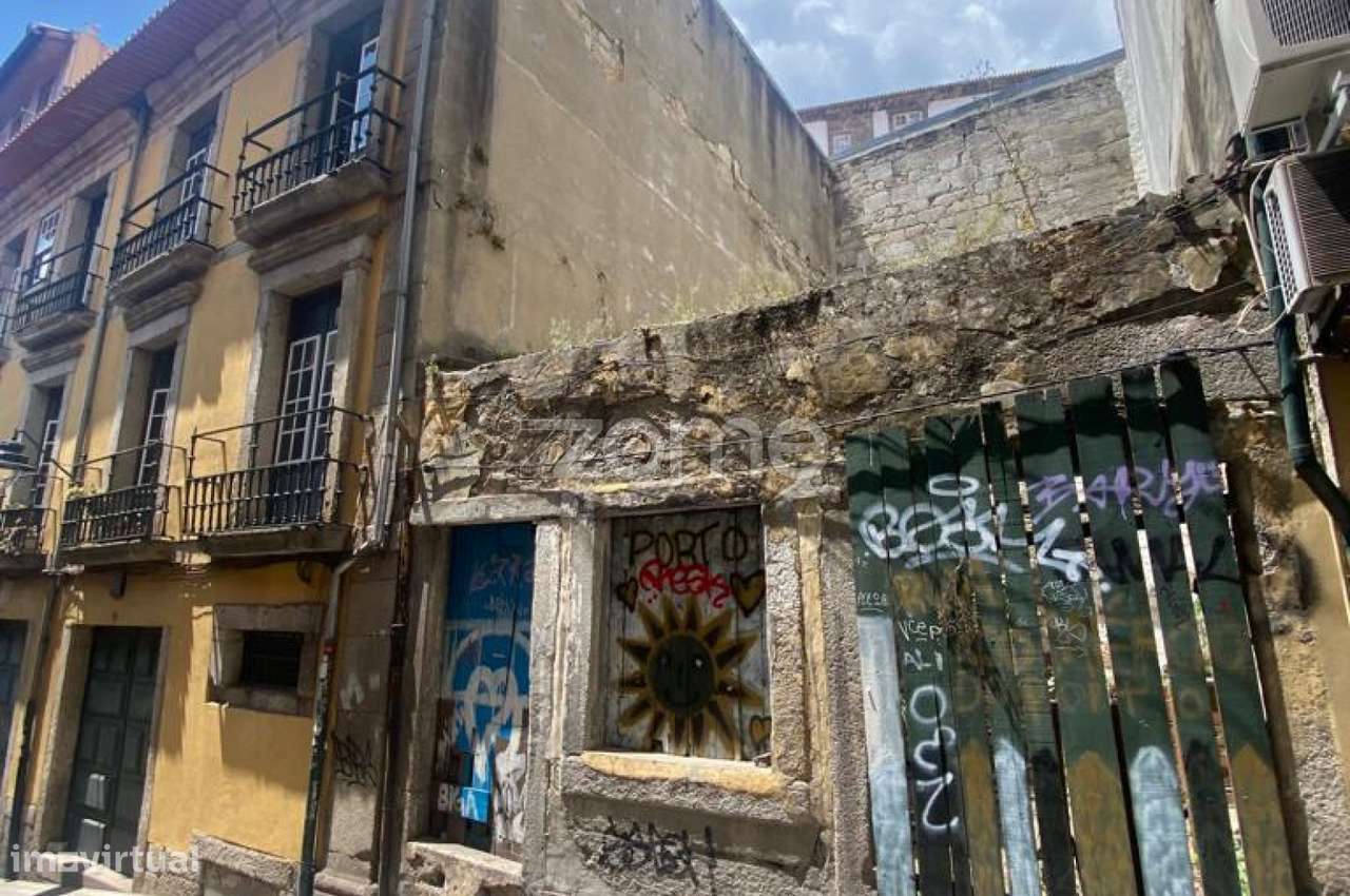 Terreno na baixa do Porto - junto ao rio - Grande imagem: 1/22