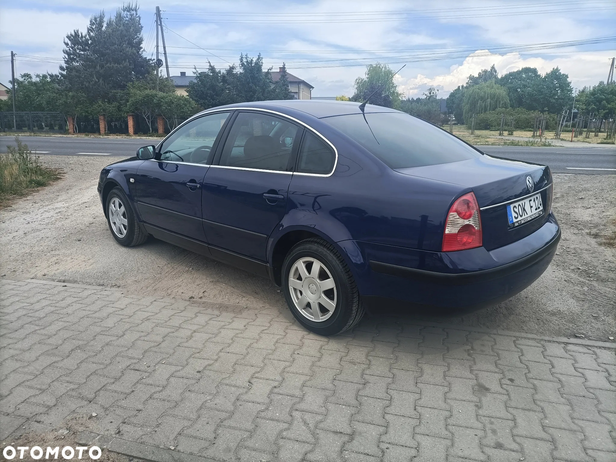 Volkswagen Passat 1.6 Comfortline - 12