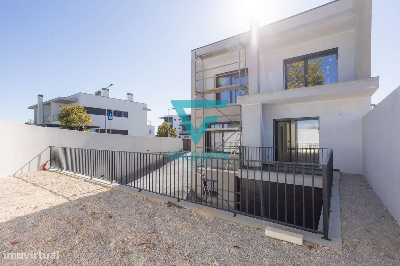 MoradiaT4 NOVA | Barosa - Leiria-12