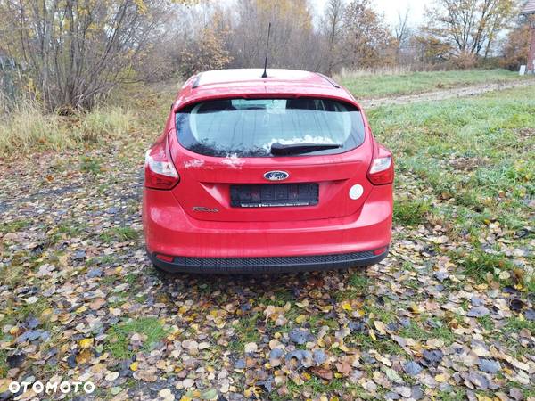 Ford Focus 1.6 Trend - 12